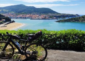 Mit dem Fahrrad an der baskischen Küste entlang